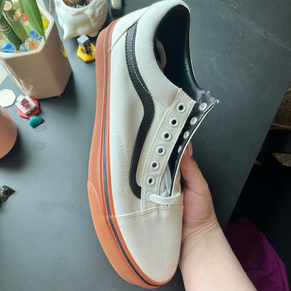 Vans Old Skool (Gum) Black Sz10